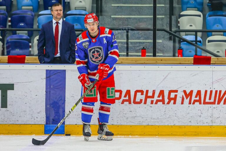 Максим Лазарев покинул тульский АКМ